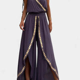Lorena | Vestido Mono con Detalles Dorados y Ranura en la Pierna