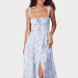 Renata | El vestido midi azul con estampado floral, escote cuadrado y fruncido