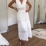 Kim | Vestido de encaje con escote en V