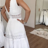 Kim | Vestido de encaje con escote en V