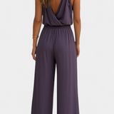 Lorena | Vestido Mono con Detalles Dorados y Ranura en la Pierna