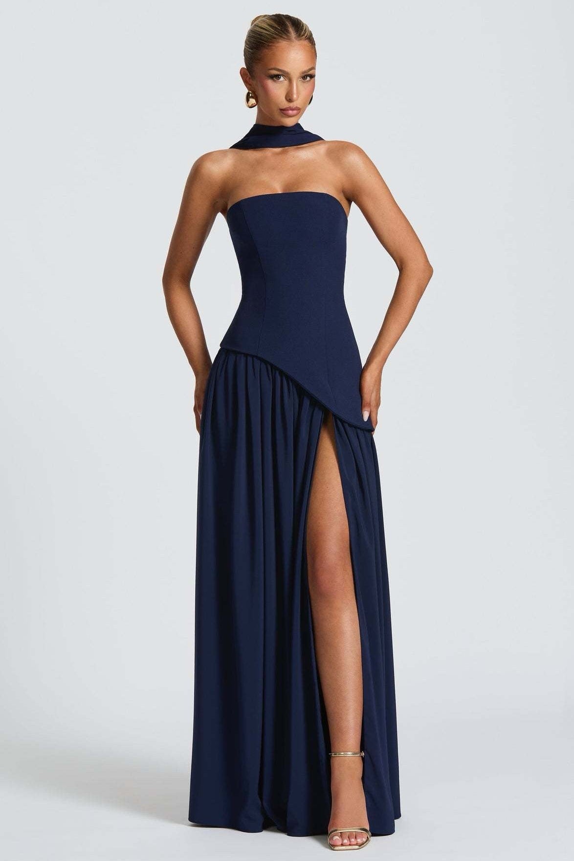 Beatriz | Vestido Largo con Corte Sofisticado