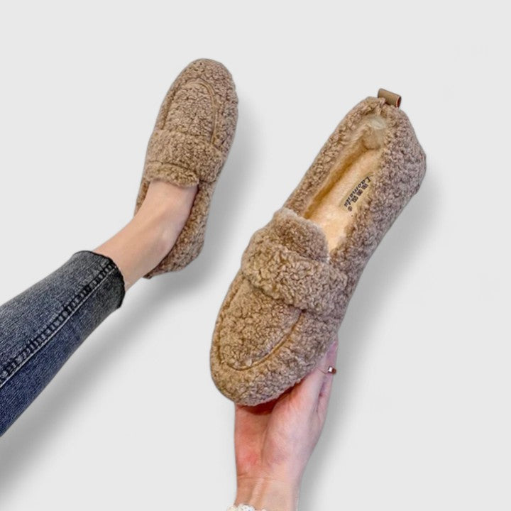 Solenne | Pantuflas cálidas con diseño elegante