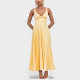 Aby | Vestido largo plisado amarillo con escote en V