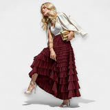 Falda elegante con detalle decorativo en tul