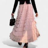 Falda elegante con detalle decorativo en tul