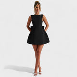 Carrie | Vestido mini con cinta de perlas