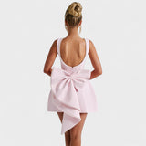 Carrie | Vestido mini con cinta de perlas