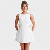 Carrie | Vestido mini con cinta de perlas