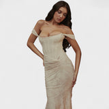 Cesca | Vestido de silueta escultórica